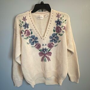 Vintage Jantzen Women Floral Bow Hand Embroidered V-Neck white Sweater large